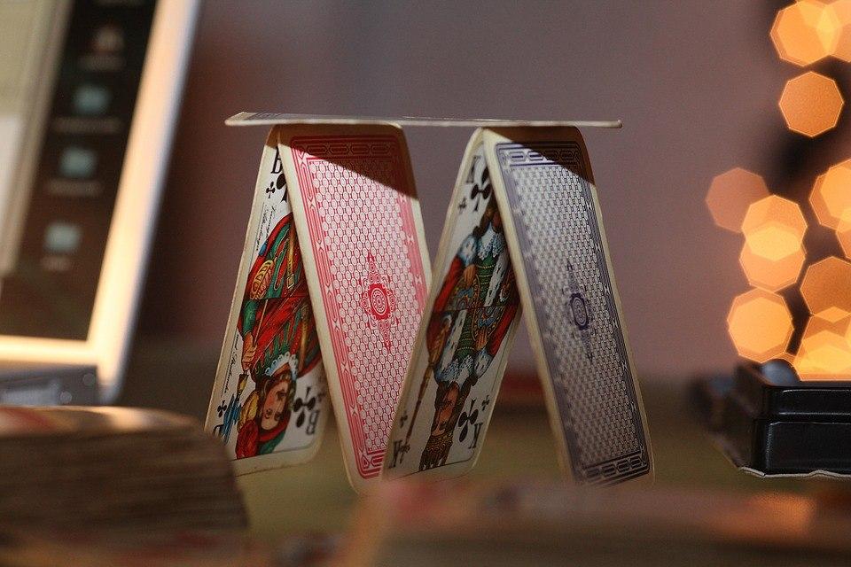 Web designers in Surrey | the foundation for a house of cards