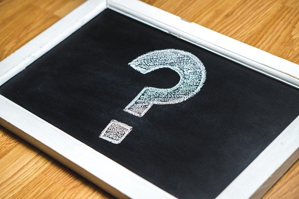 question mark drawn on chalkboard | SEO Surrey