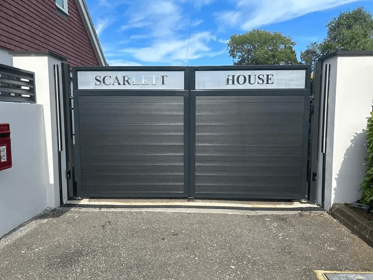 Scarlett House automated gates by Fraser Gates