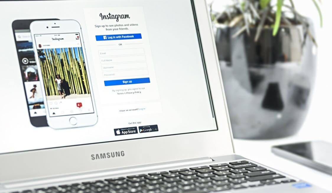 Instagram Log In Screen | Digital Agency in Surrey